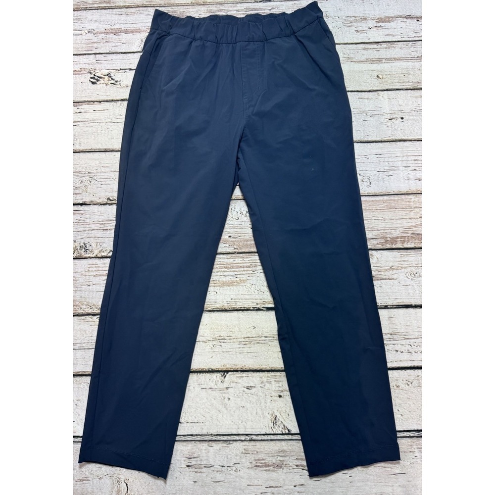 Vuori Miles Cropped Ankle Pants Women's Medium Casual Travel VW404 Navy Blue